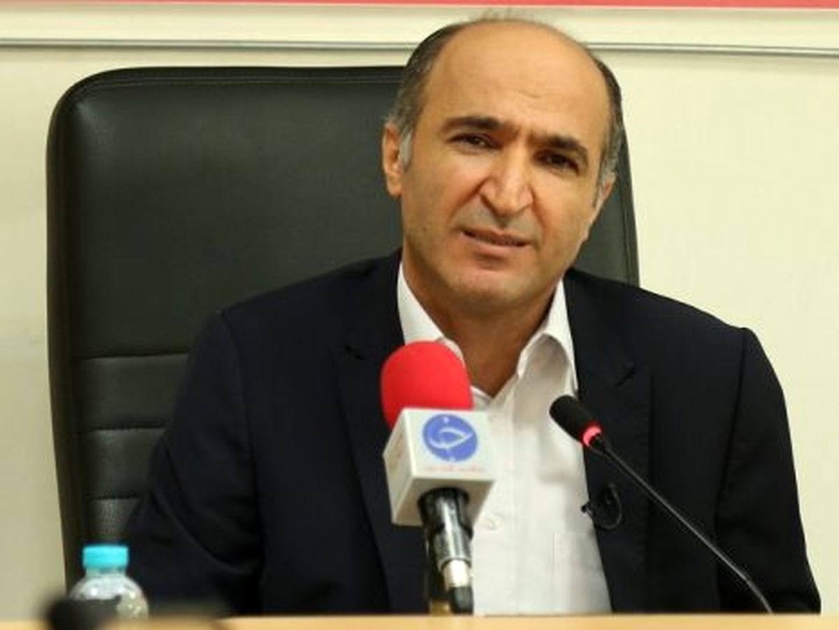 راد: شهروندان هنگام مراجعه به میادین میوه و تره بار «حتماً» ماسک بزنند