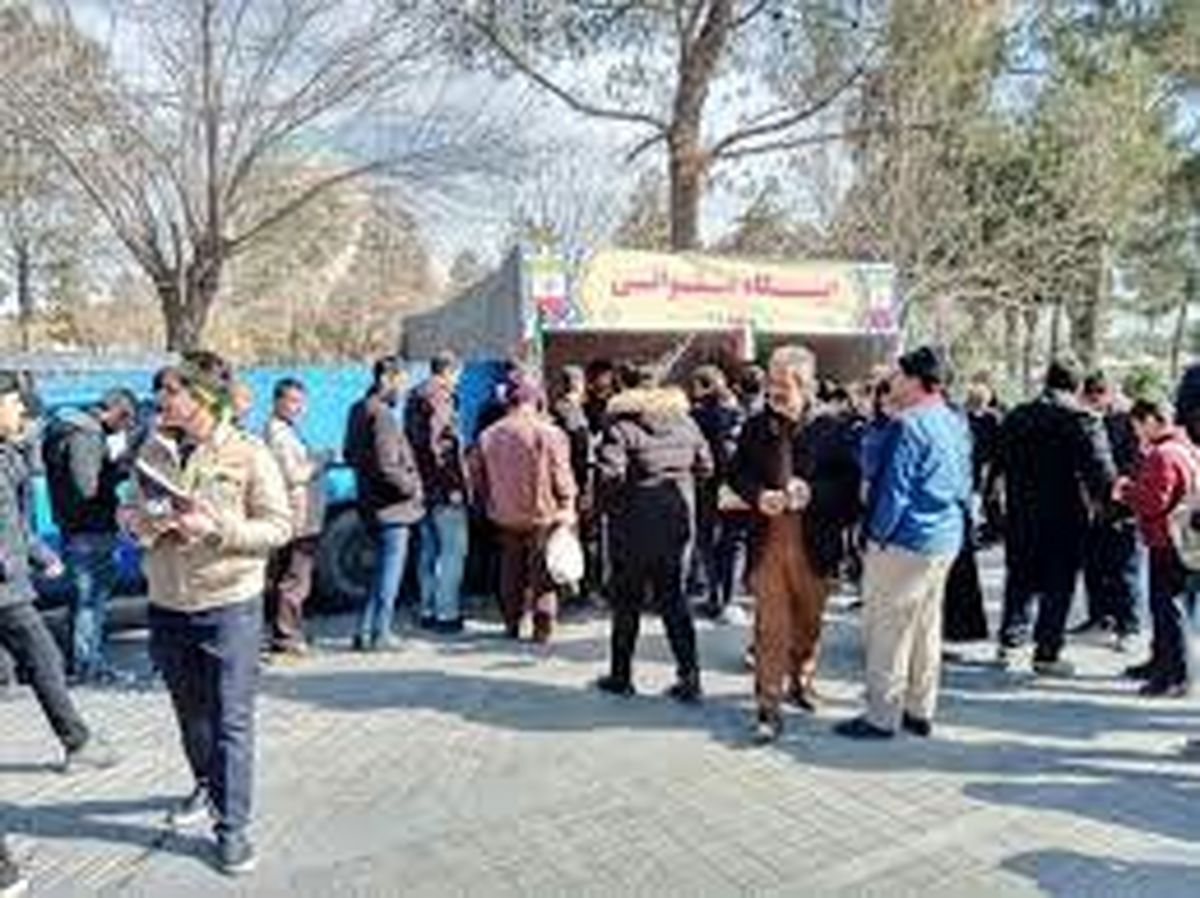 میزبانی شهرداری منطقه ۲ از شهروندان در سینما مقاومت