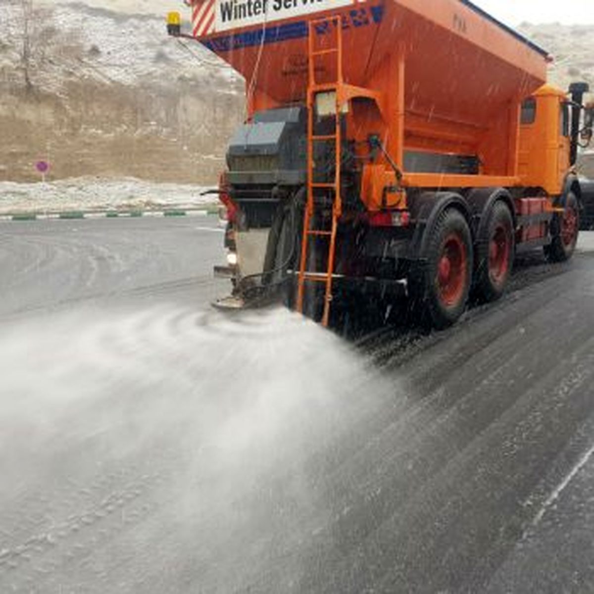 آماده باش ستادبرف روبی دراولین بارش برف پاییزی*