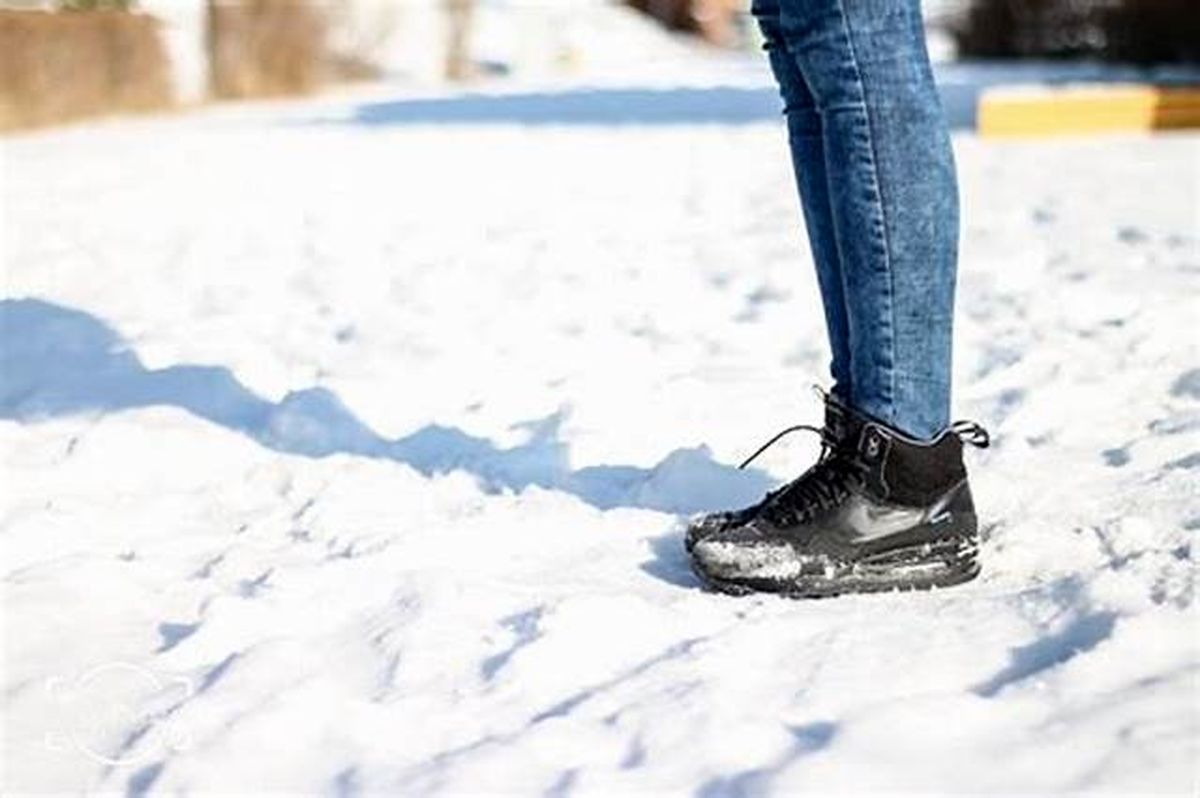 راه هایی ساده برای جلوگیری از یخ‌کردن پا در زمستان