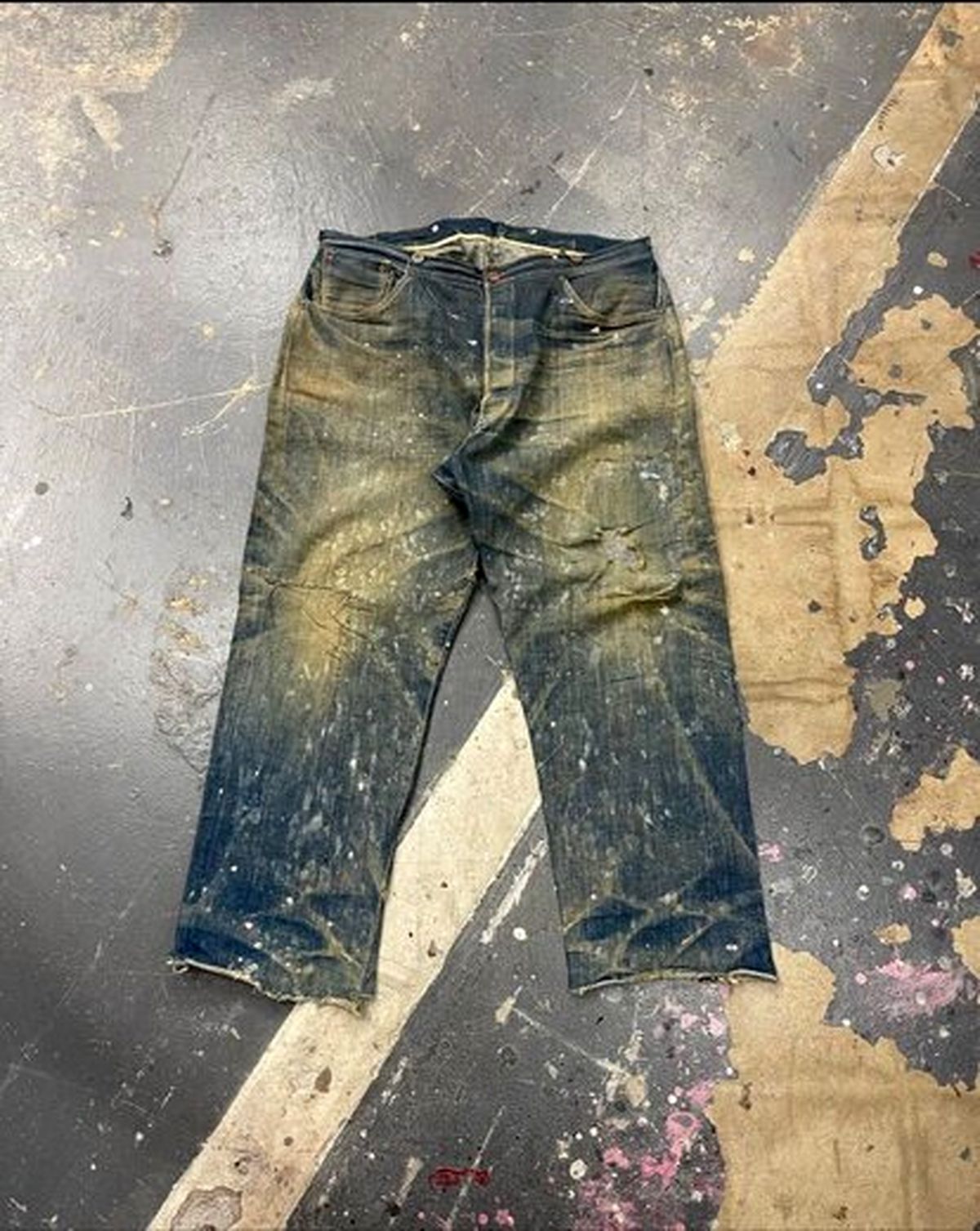 گران‌ترین شلوار جین‌ دنیا به قیمت ۸۷۴۰۰ دلار فروخته شد!+تصاویر