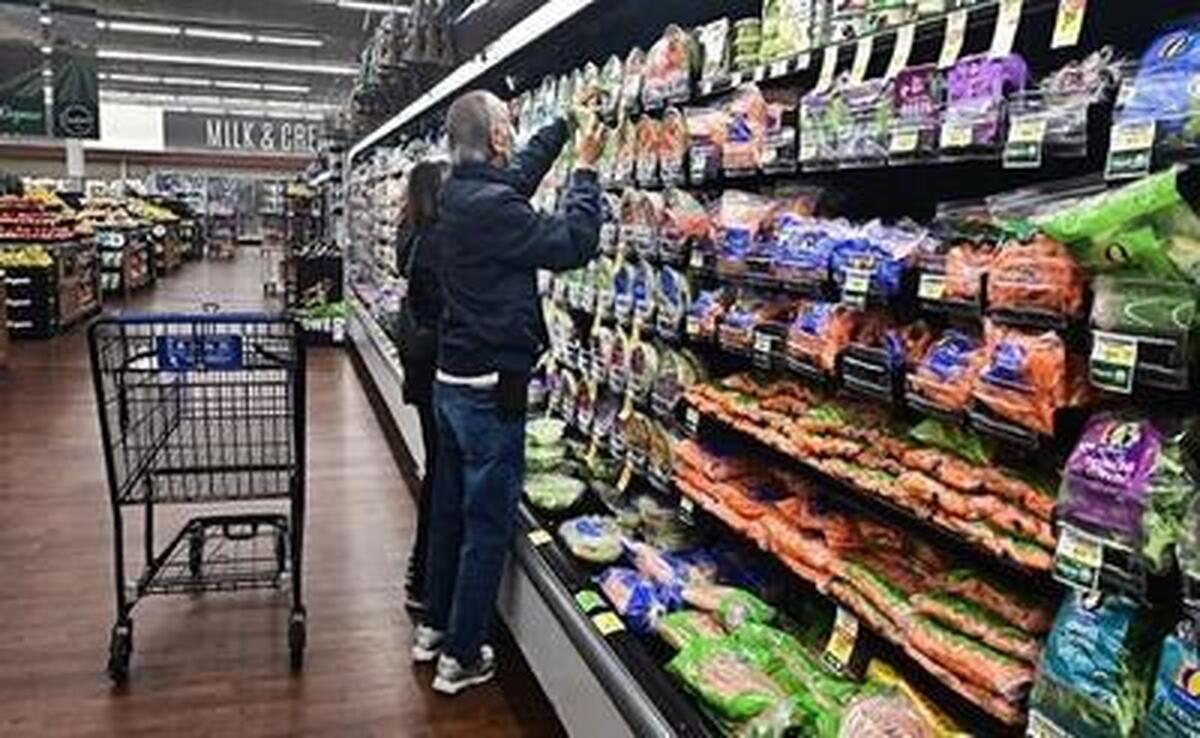سقوط شدید فروش بازار مصرف در منطقه یورو در پی تنشهای تجاری