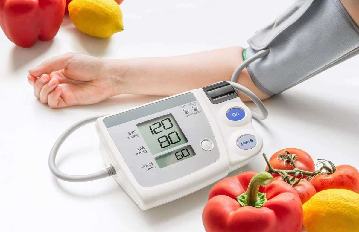 ۴ راهکار ساده برای کاهش فشار خون ؛ فشار خون «لب مرز» چه عددی است؟