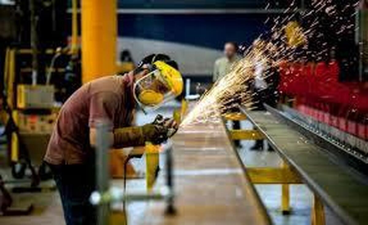 ۱۸ میلیون شاغل غیررسمی شهری، عمده جمعیت فاقد بیمه درمانی کشور هستند