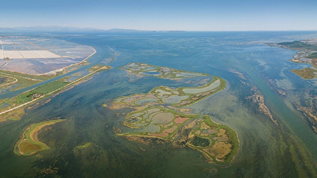 کشف یک دریاچه آب شیرین زیرزمینی ۸۰۰۰۰۰ ساله در یونان
