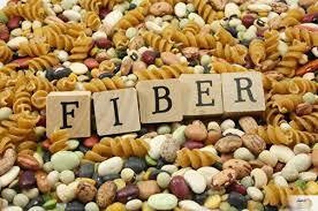 اگر این ۳ علامت را دارید، فیبر زیادی می‌خورید!